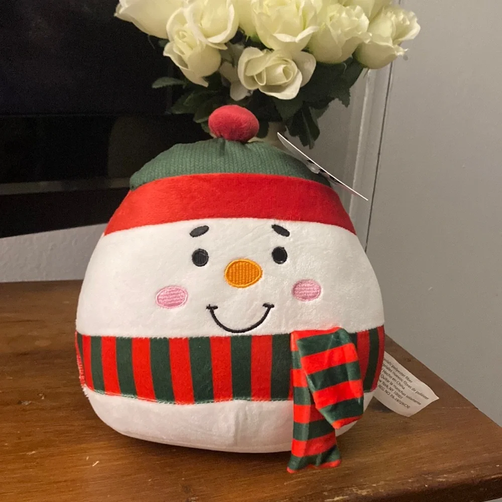 NWT Adorable Festive Holiday Snowman ⛄️ Smushie Pillow w/ Hat & Scarf